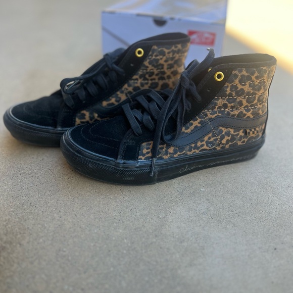 Vans Leopard Print High-Top Sneakers - Picture 4 of 5